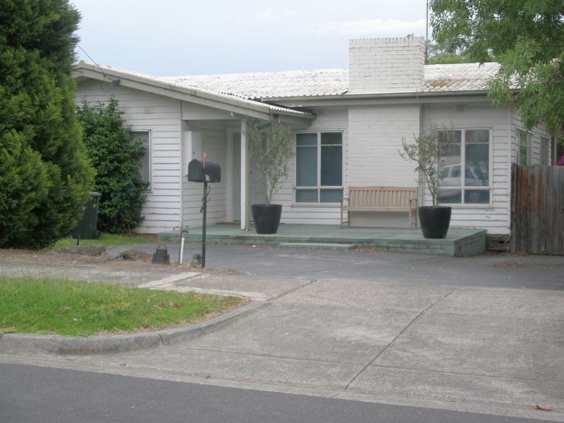 16 Tiller Street, Burwood East VIC 3151