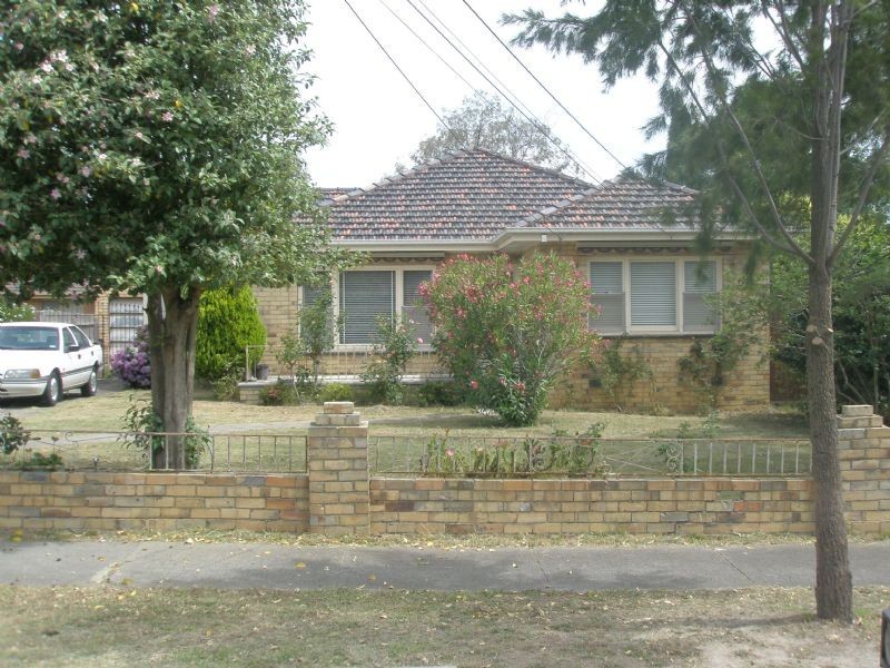 18 Biscayne Drive, Mount Waverley VIC 3149