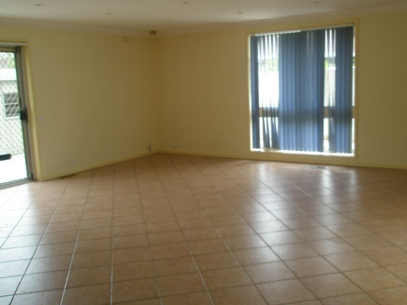 9 Salford Court, Mulgrave VIC 3170