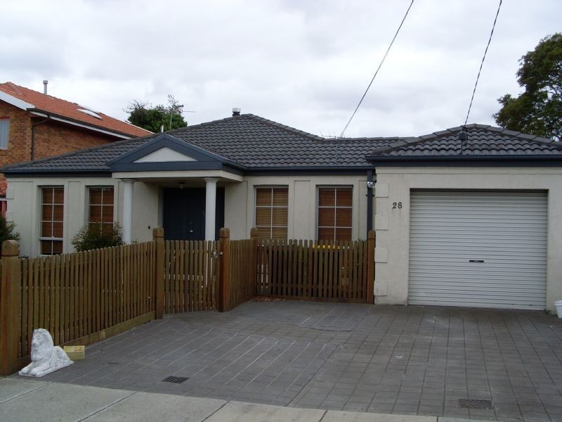 28 Eskdale Road , Caulfield North VIC 3161