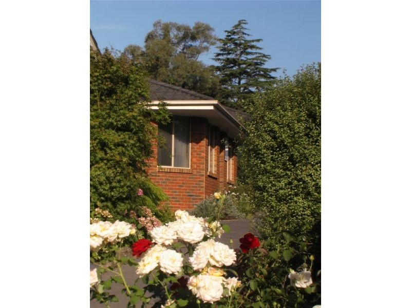 2/16 Adrienne Crescent, Mount Waverley VIC 3149