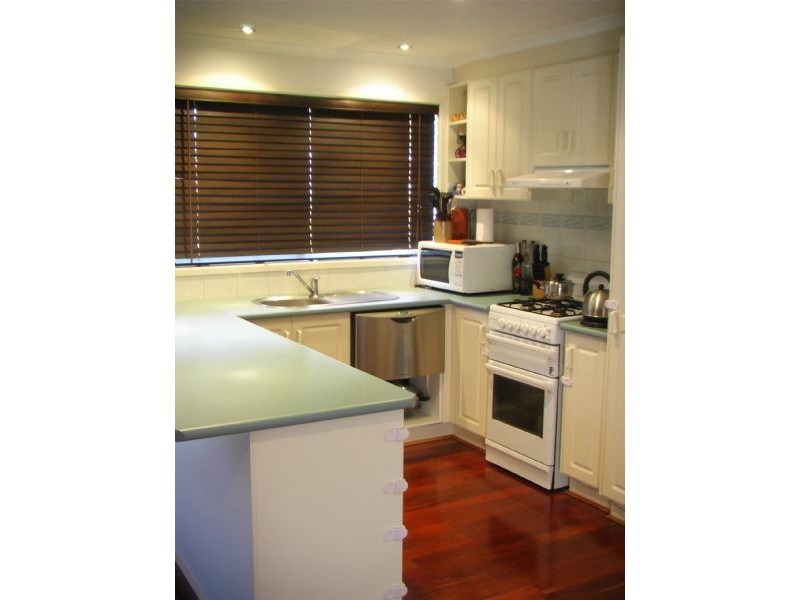 2/16 Adrienne Crescent, Mount Waverley VIC 3149