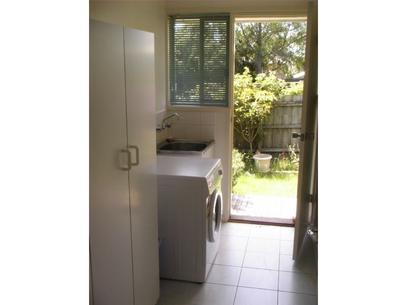 2/16 Adrienne Crescent, Mount Waverley VIC 3149