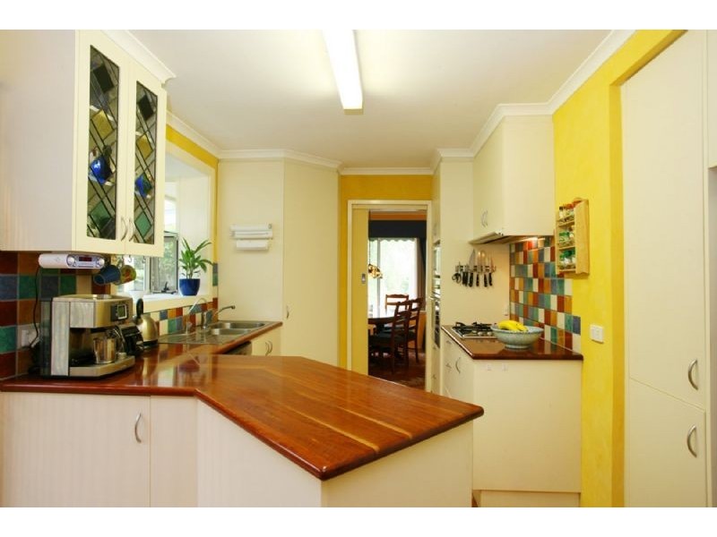 23 Glen Court, Glen Waverley VIC 3150