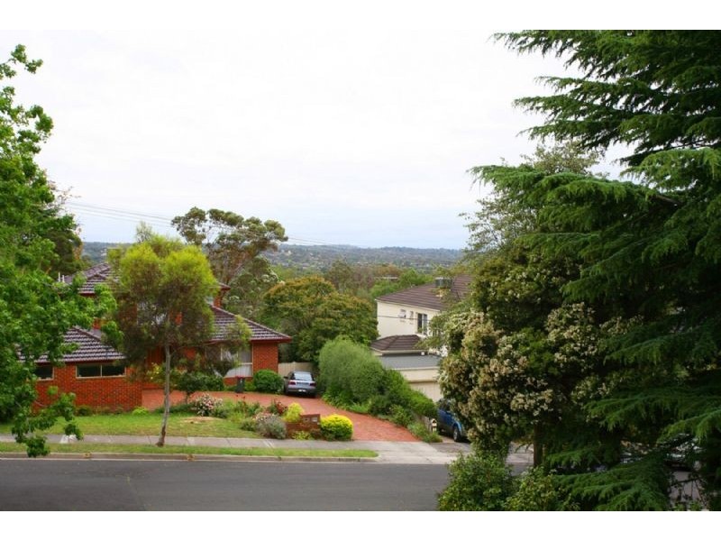 23 Glen Court, Glen Waverley VIC 3150