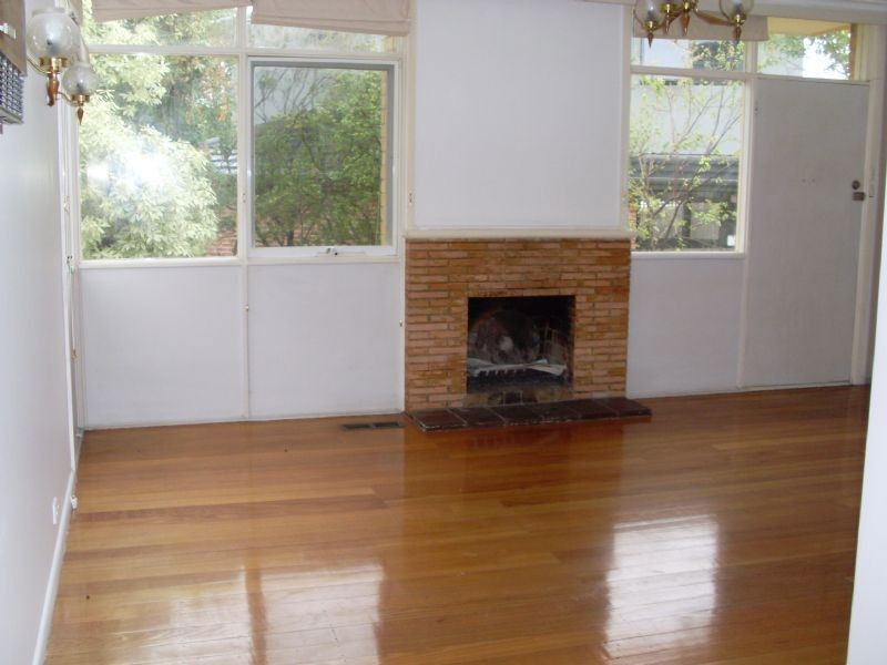 30 Illuka Crescent, Mount Waverley VIC 3149