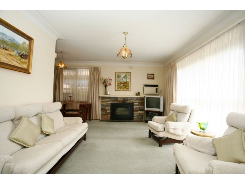 14 Debbie Street, Mount Waverley VIC 3149