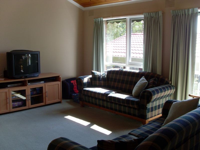 17 Garnet Road, Wheelers Hill VIC 3150