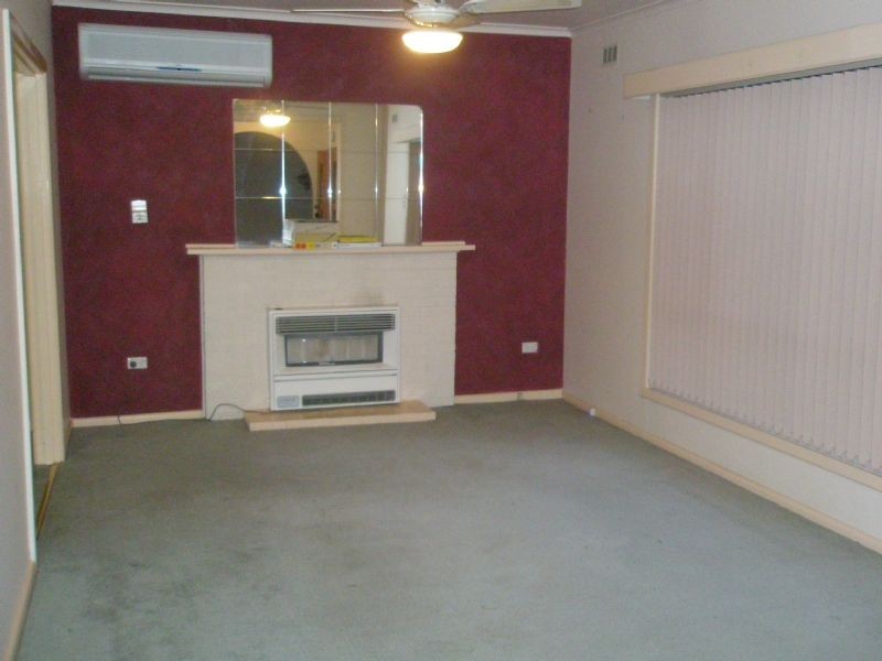 4 Tullius Avenue, Oakleigh East VIC 3166