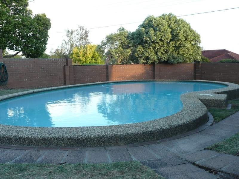 1 Berkley Court, Glen Waverley VIC 3150