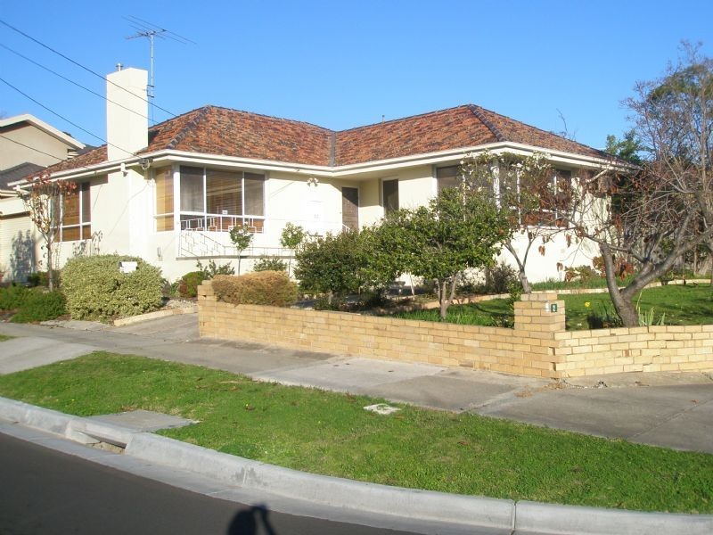 1/2 Silver Ash Avenue, Ashwood VIC 3147