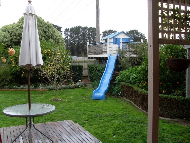 7 Pemberley Drive, Notting Hill VIC 3168
