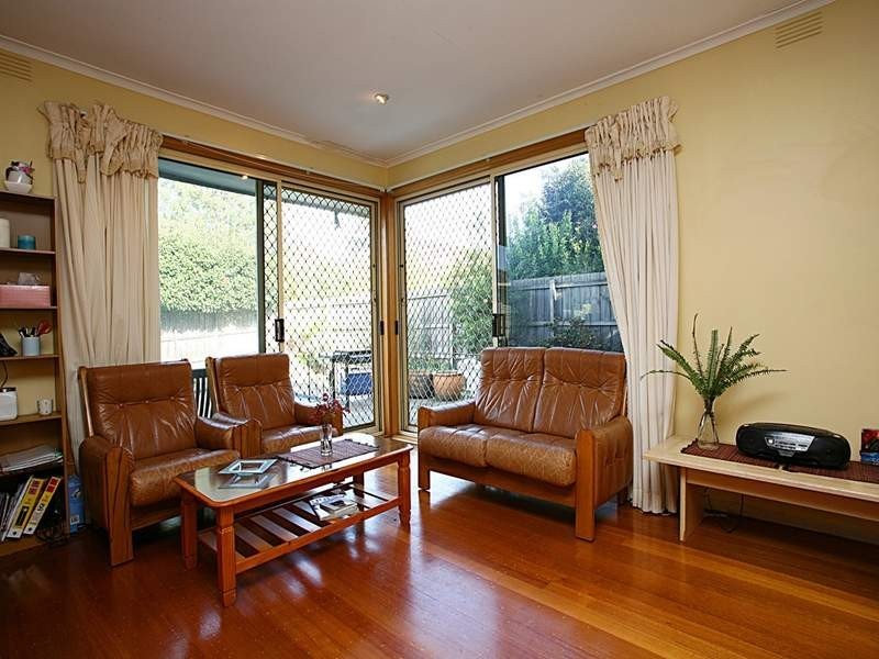 12 Snowden Drive, Glen Waverley VIC 3150