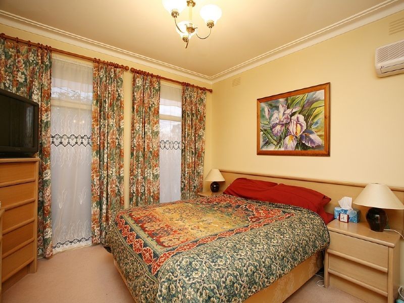 19 Chapel Street, Glen Waverley VIC 3150