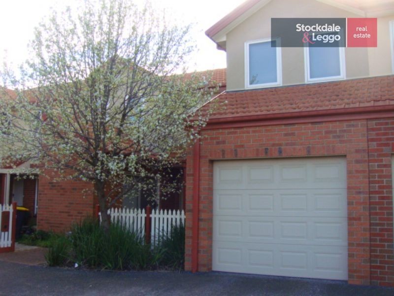 2/1 McKelvie Court, Glen Waverley VIC 3150