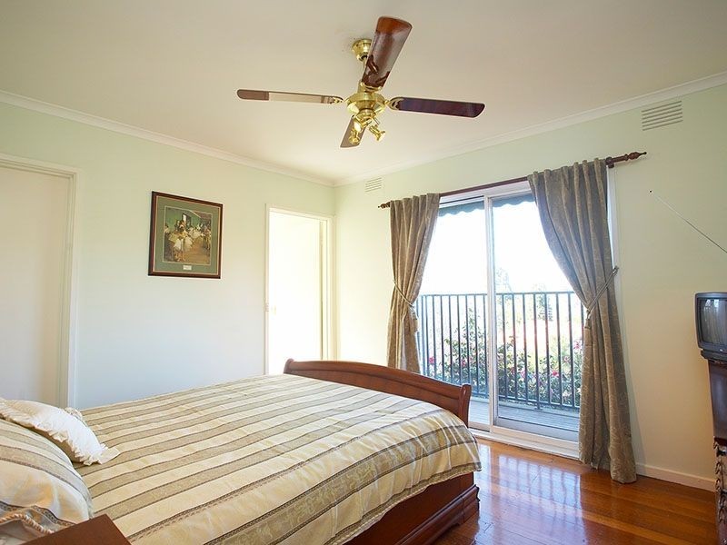 3 Hallows Street, Glen Waverley VIC 3150