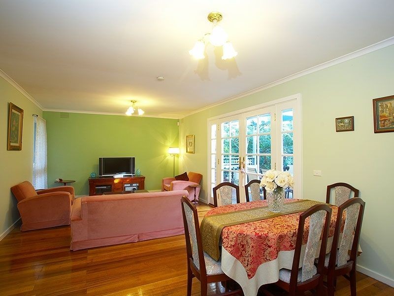 3 Hallows Street, Glen Waverley VIC 3150