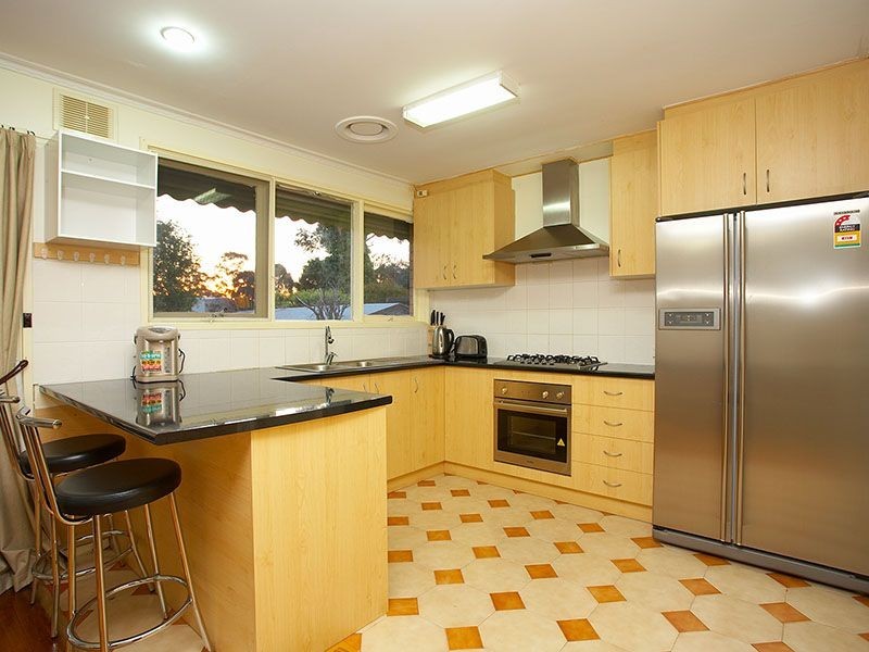 129 Brandon Park Drive, Wheelers Hill VIC 3150