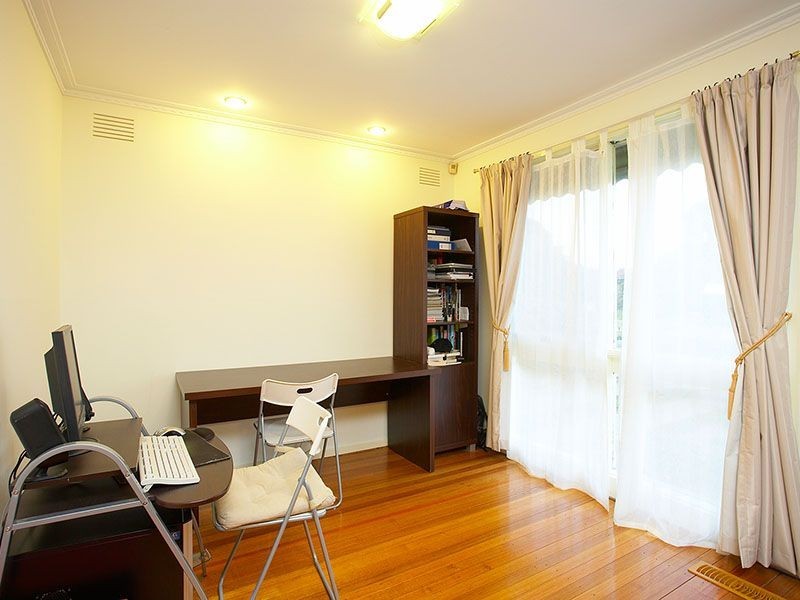 129 Brandon Park Drive, Wheelers Hill VIC 3150