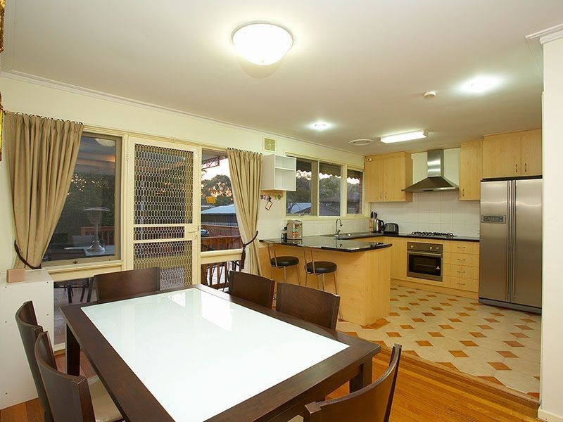 129 Brandon Park Drive, Wheelers Hill VIC 3150