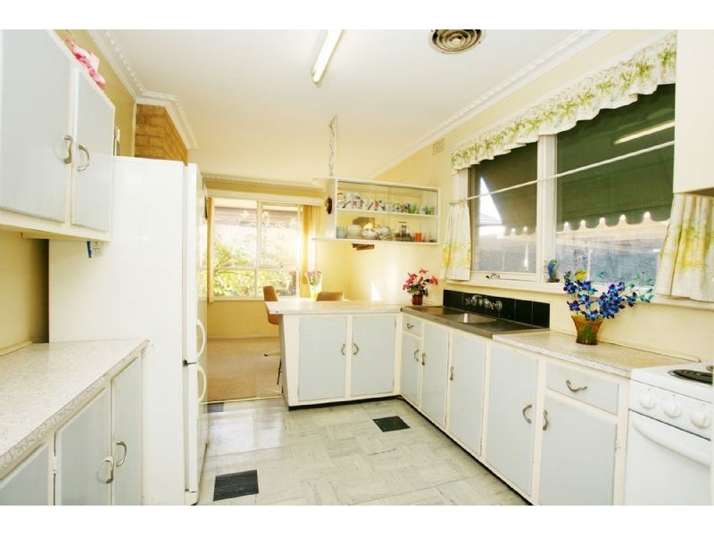 84 Hillview Avenue, Mount Waverley VIC 3149