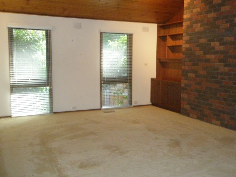 11 Bluegum Avenue, Wheelers Hill VIC 3150