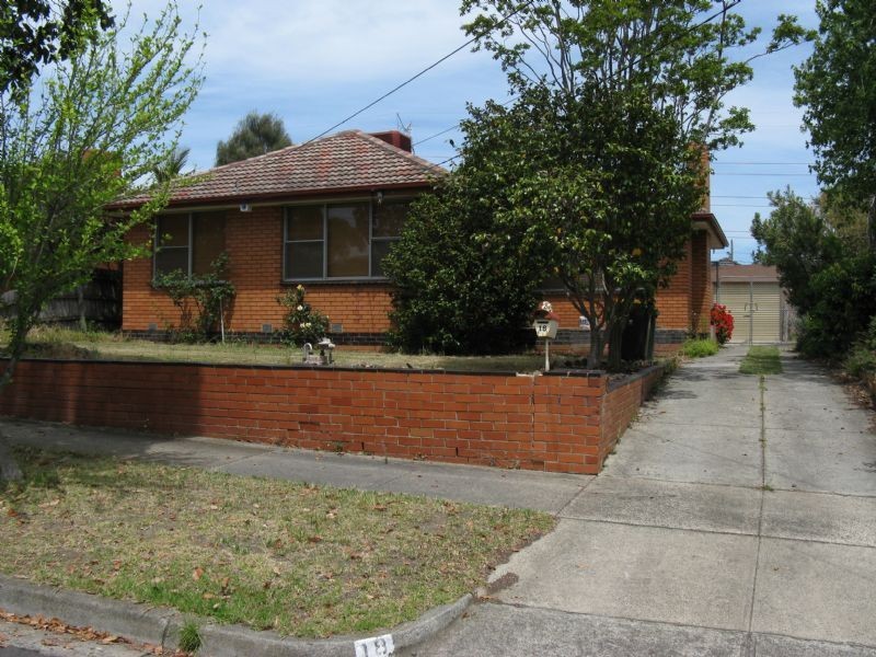 18 Medoro Grove, Mulgrave VIC 3170