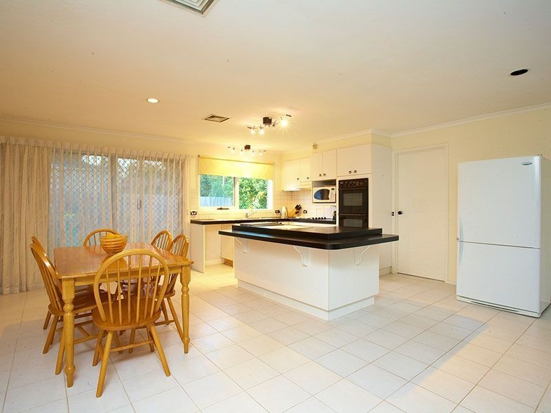22 Excalibur Avenue, Glen Waverley VIC 3150