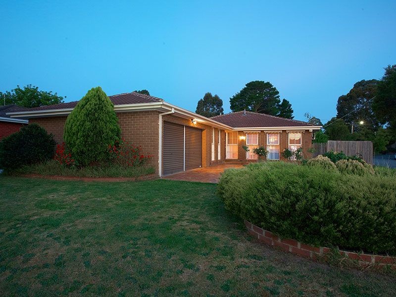 22 Excalibur Avenue, Glen Waverley VIC 3150