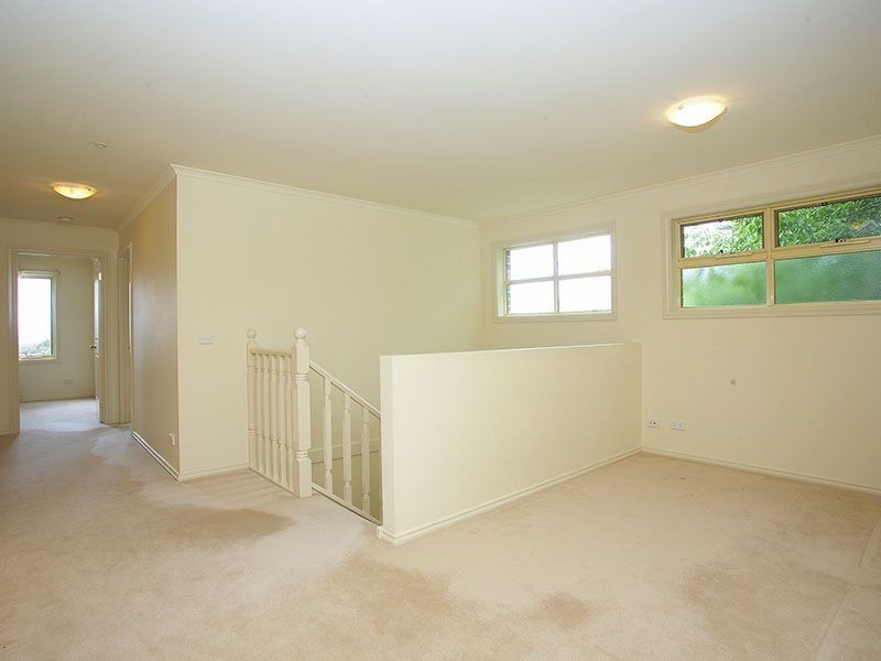 34 Arlington Drive, Glen Waverley VIC 3150