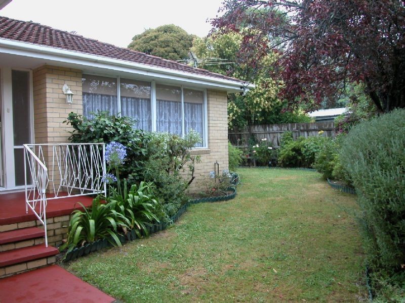 17a Cornish Road, Burwood East VIC 3151