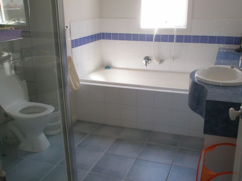 2/18 Tulloch Grove, Glen Waverley VIC 3150