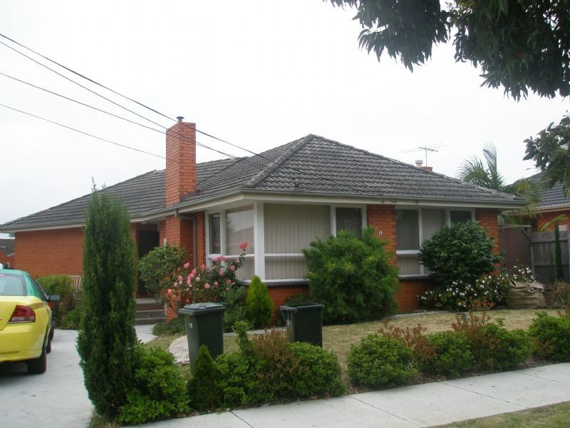 19 Witchwood Crescent, Burwood East VIC 3151
