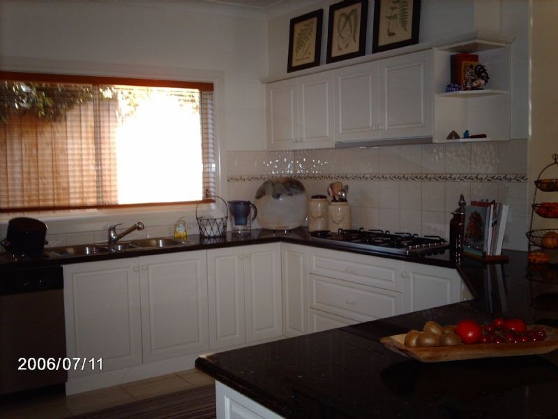 34 Arlington Drive, Glen Waverley VIC 3150