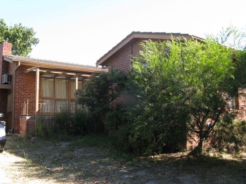 4 Illuka Crescent, Mount Waverley VIC 3149