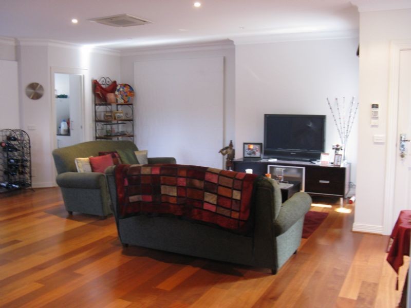 2/14-18 Sesame Street, Mount Waverley VIC 3149