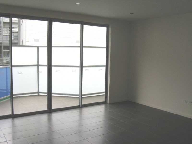 APT 3-04/182 Barkly Street, St Kilda VIC 3182