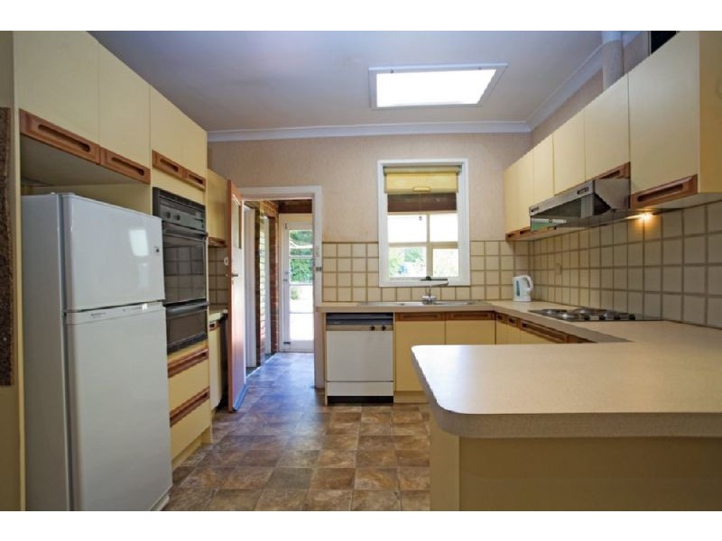 594 Waverley Road, Glen Waverley VIC 3150
