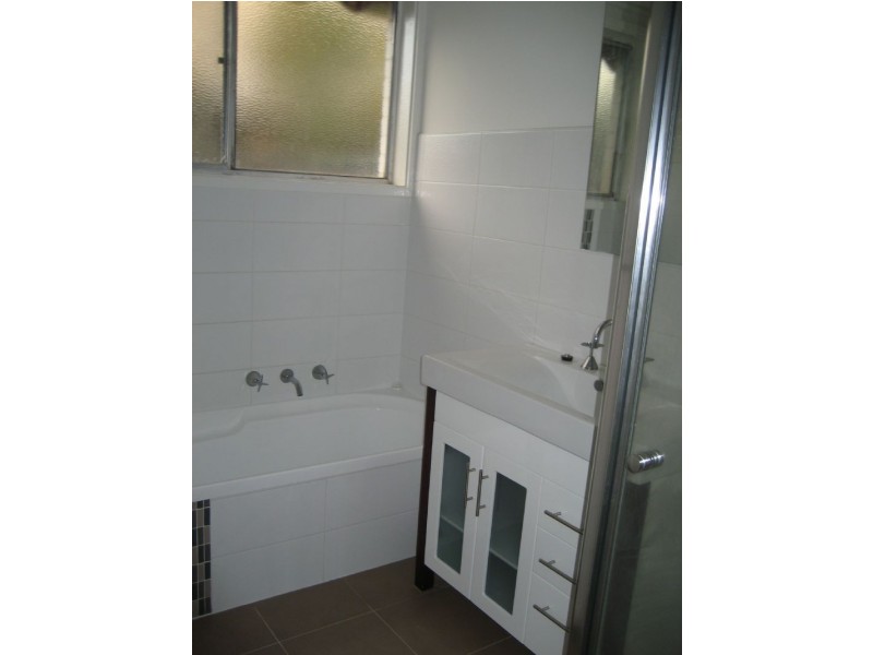 16 Hunsford Avenue, Notting Hill VIC 3168