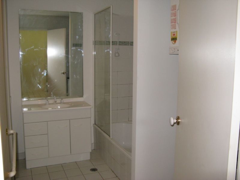 APT 11/1066 Lygon Street, Carlton North VIC 3054