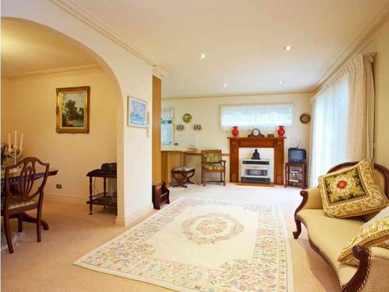 1/15 Hinkler Avenue, Glen Waverley VIC 3150