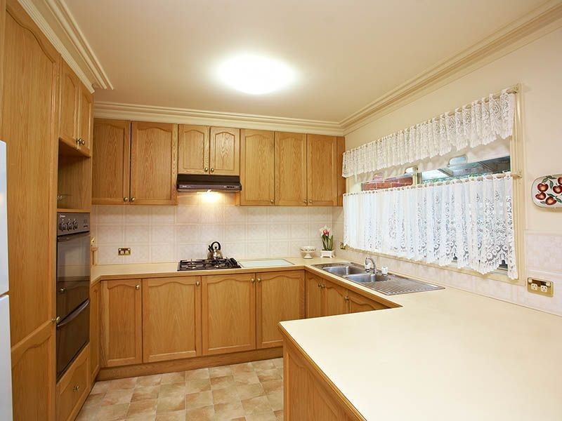 1/15 Hinkler Avenue, Glen Waverley VIC 3150