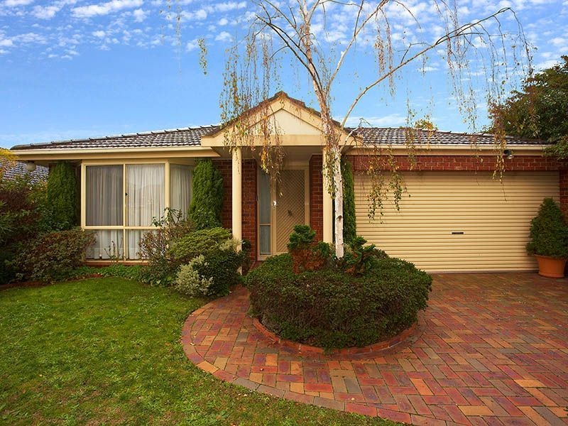 1/15 Hinkler Avenue, Glen Waverley VIC 3150