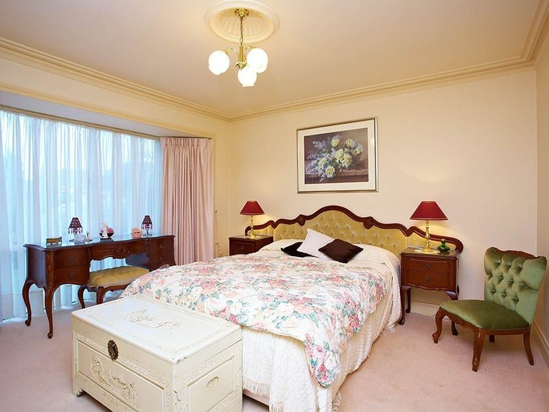 1/15 Hinkler Avenue, Glen Waverley VIC 3150