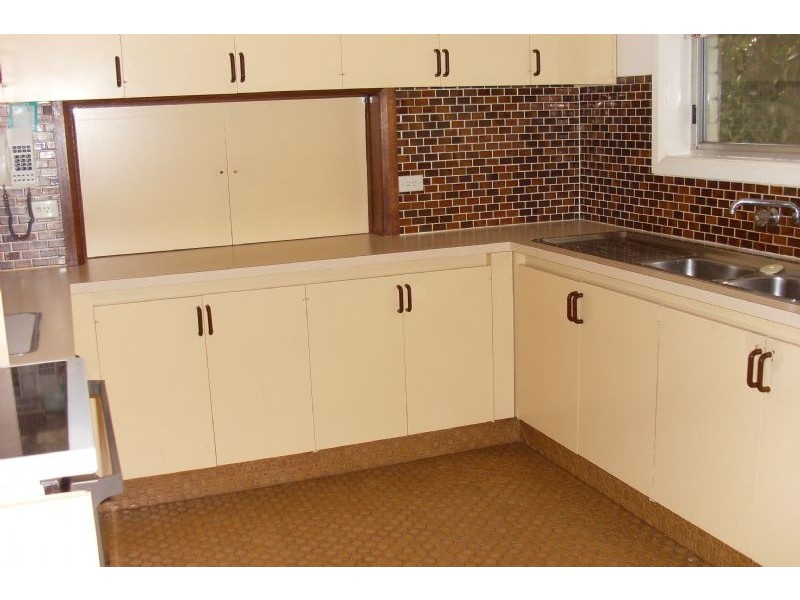 10 Sim Street, Mount Waverley VIC 3149