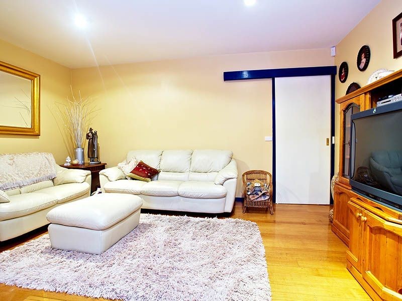 6 Glentower Drive, Glen Waverley VIC 3150