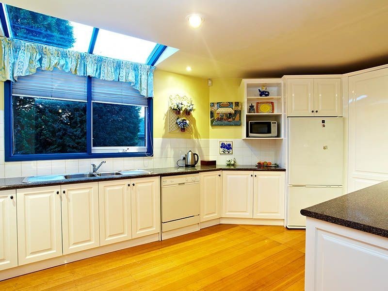 6 Glentower Drive, Glen Waverley VIC 3150