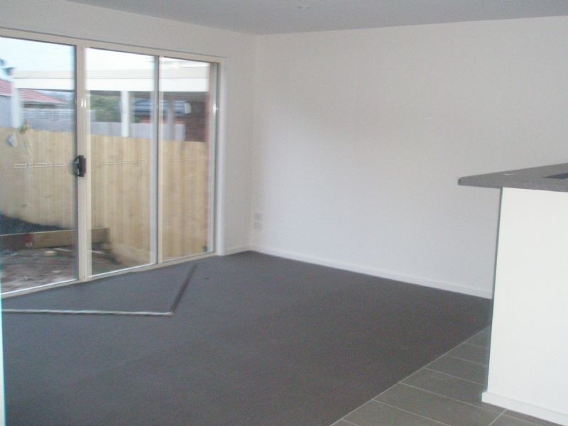 3/3 Saniky Street, Notting Hill VIC 3168