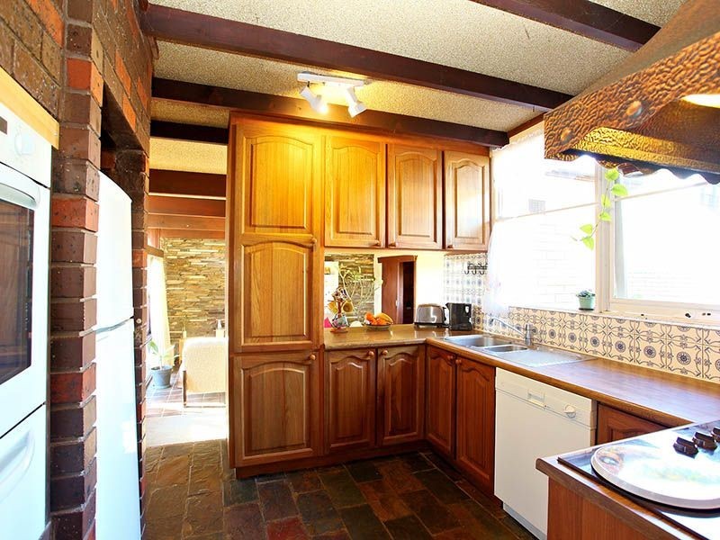 4 Westerfield Drive, Notting Hill VIC 3168