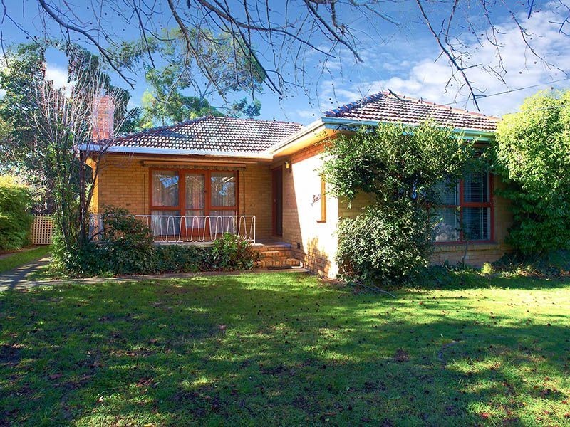 4 Myrtle Street, Glen Waverley VIC 3150